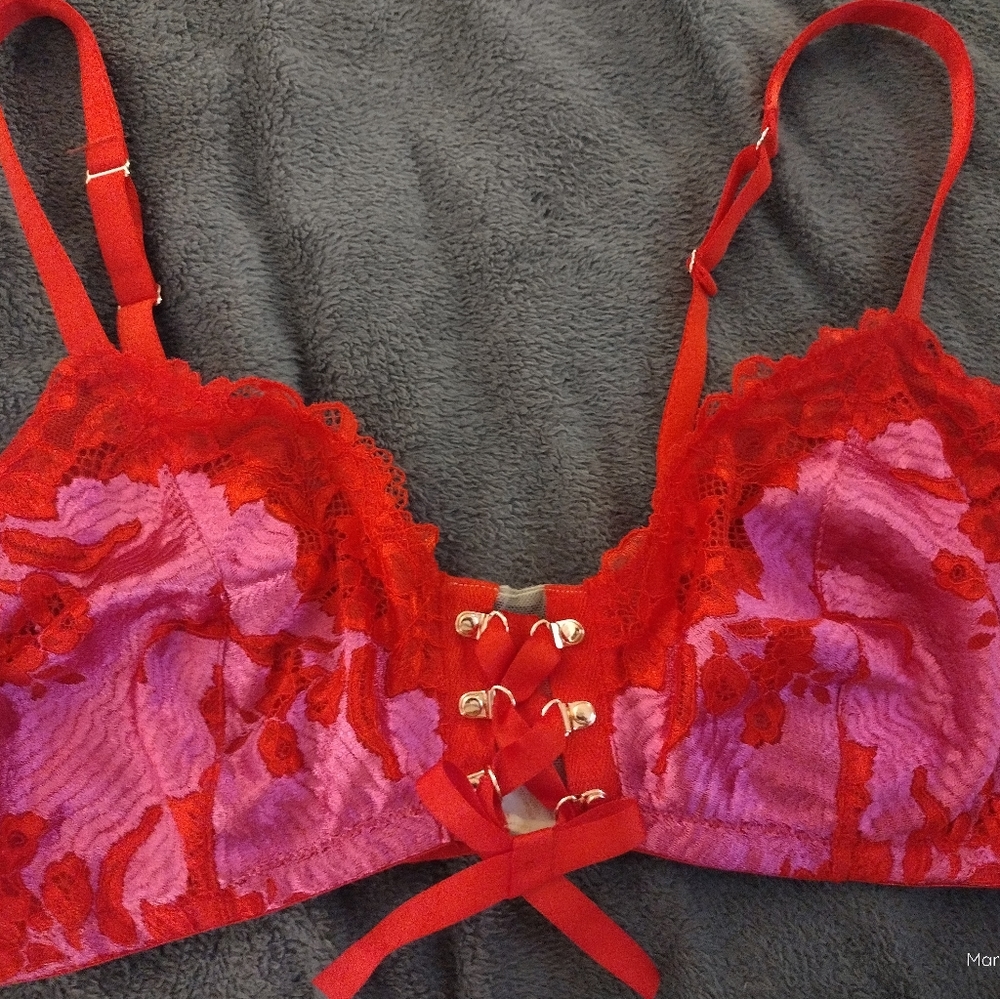 NWOT Savage X Fenty Plus Size (3x) Bralette